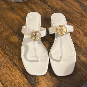 Off-white Tory Burch, thong sandals